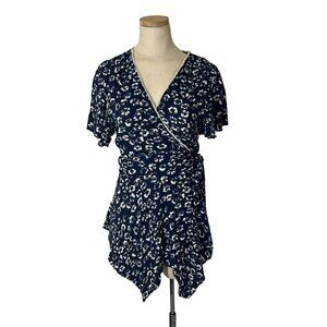 Everleigh wrap blouse blue white floral print short sleeve top S